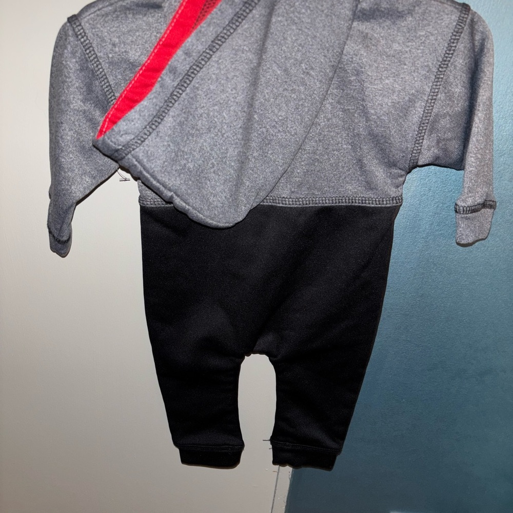 Body Glove Gray and Black Kids Bodysuit with Red Zipper - Picture 2 of 3